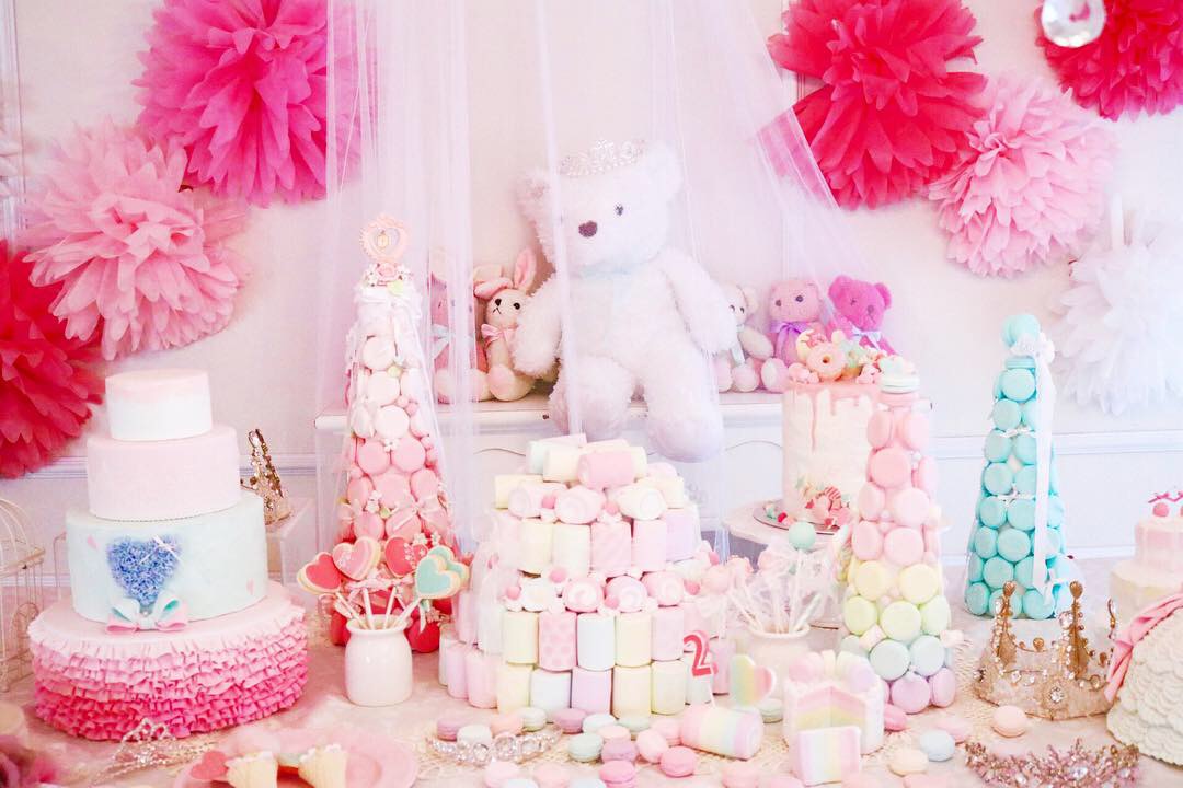 スタジオ中フェイクスイーツ作品いっぱいで動画・フォト撮影パーティ