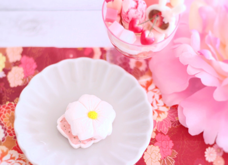 型無しで作れるのですか！？桜あんがリアルな『桜もなか』できました